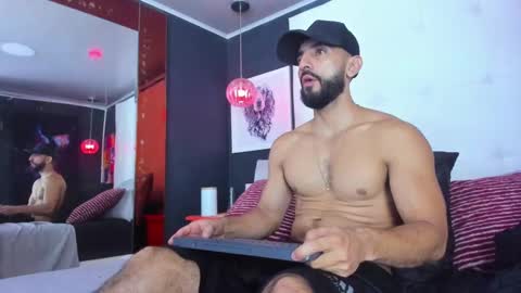 Snapshot of yiyo10_ chatting on February 2025 04:55:01 AM Yiyo online show from February 2025 04:55:01 AM