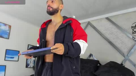 Snapshot of yiyo10_ chatting on February 2025 04:23:01 AM Yiyo online show from February 2025 04:23:01 AM