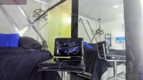 Snapshot of yiyo10_ chatting on February 2025 12:40:01 PM Yiyo online show from February 2025 12:40:01 PM