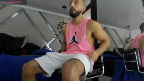 Snapshot of yiyo10_ chatting on March 2025 04:55:01 PM Yiyo online show from March 2025 04:55:01 PM