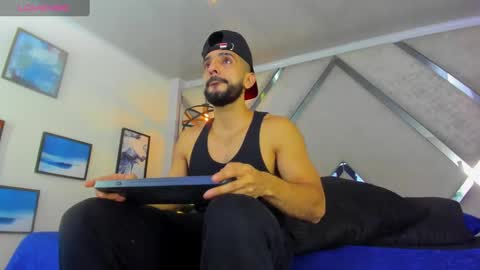 Snapshot of yiyo10_ chatting on March 2025 04:10:01 AM Yiyo online show from March 2025 04:10:01 AM