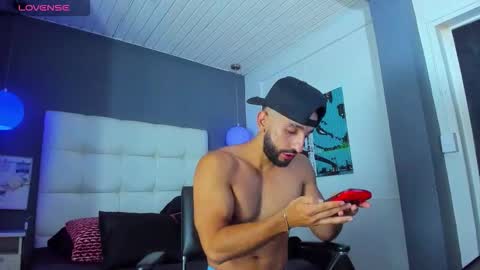 Snapshot of yiyo10_ chatting on September 2025 04:36:02 AM Yiyo online show from September 2025 04:36:02 AM