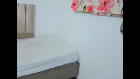 yizz_laan online show from February 2026 07:18:02 AM