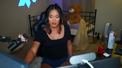 Snapshot of ynaong chatting on December 2024 06:46:02 AM Palmela Handerson online show from December 2024 06:46:02 AM