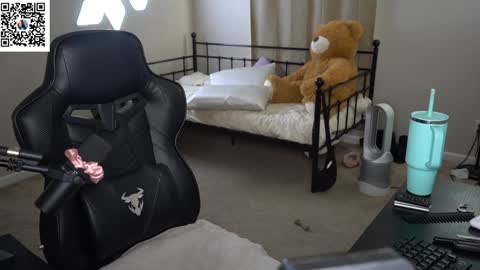 Snapshot of ynaong chatting on January 2025 08:55:01 PM Palmela Handerson online show from January 2025 08:55:01 PM