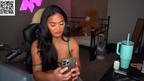 Snapshot of ynaong chatting on February 2025 09:05:01 AM Palmela Handerson online show from February 2025 09:05:01 AM