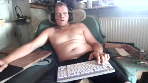 Snapshot of ynghotgerman92 chatting on July 2026 07:08:01 AM ynghotgerman92 online show from July 2026 07:08:01 AM