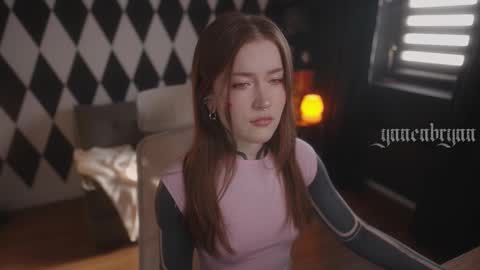 Snapshot of ynnenbrynn chatting on October 2025 06:50:02 AM ynnenbrynn online show from October 2025 06:50:02 AM