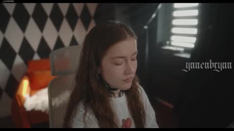 ynnenbrynn online show from February 2026 06:36:02 AM