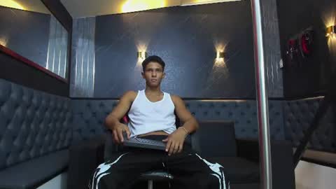Yoel online show from July 2026 12:11:01 PM