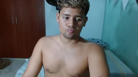 Snapshot of yoel_smith78 chatting on September 2025 08:31:02 PM yoel_smith78 online show from September 2025 08:31:02 PM