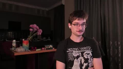 Max online show from November 2025 04:29:02 AM