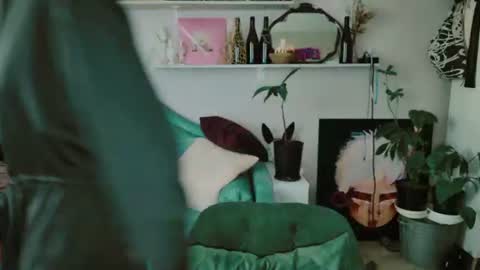 yoka_paradoxxx online show from June 2026 10:51:01 AM