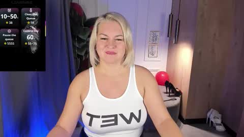 Yolanda online show from November 2025 08:21:02 PM