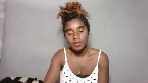 Snapshot of yolandrina05 chatting on September 2025 07:44:02 AM yolandrina05 online show from September 2025 07:44:02 AM