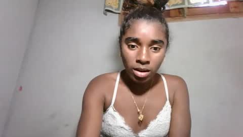 Snapshot of yolandrina05 chatting on October 2025 09:46:02 AM yolandrina05 online show from October 2025 09:46:02 AM