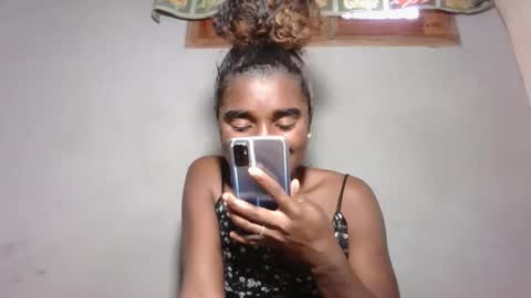 Snapshot of yolandrina05 chatting on October 2025 08:49:01 AM yolandrina05 online show from October 2025 08:49:01 AM