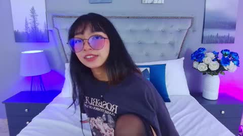 Snapshot of yommi_winx chatting on September 2025 09:36:02 PM Yommi Winx online show from September 2025 09:36:02 PM