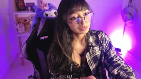 Snapshot of yommi_winx chatting on November 2025 07:44:02 AM Yommi Winx online show from November 2025 07:44:02 AM