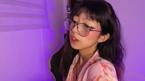 Snapshot of yommi_winx chatting on December 2025 03:49:02 AM Yommi Winx online show from December 2025 03:49:02 AM