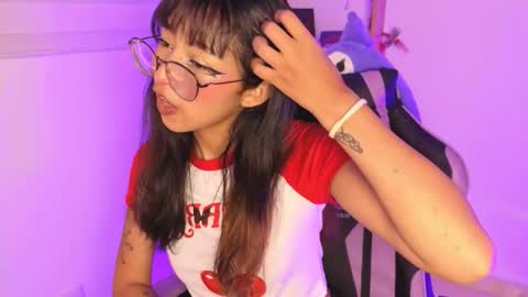 Snapshot of yommi_winx chatting on December 2025 02:09:02 AM Yommi Winx online show from December 2025 02:09:02 AM