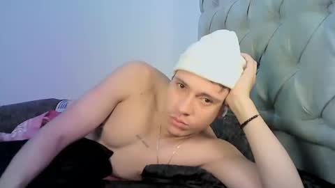 Yonat online show from November 2025 10:10:02 PM