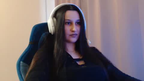 Sophie online show from March 2026 02:22:02 PM