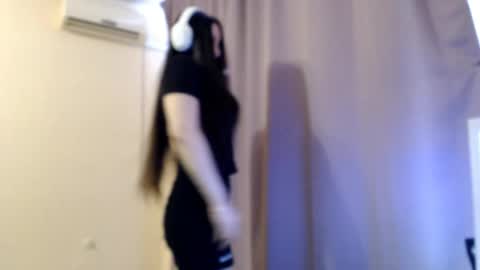 Sophie online show from April 2026 02:18:02 PM