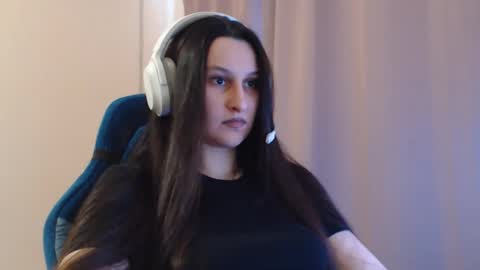 Sophie online show from April 2026 02:28:01 PM