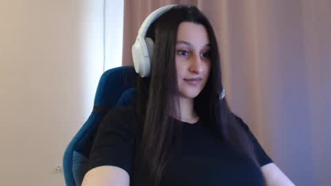 Sophie online show from April 2026 02:56:01 PM