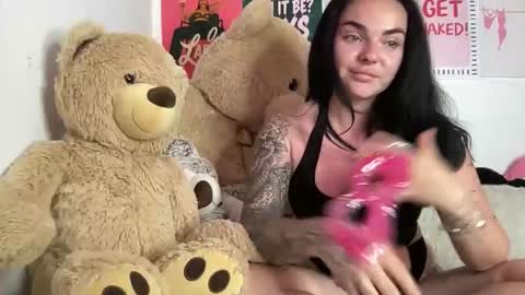 Yorkshire Girly online show from May 2026 01:49:02 PM