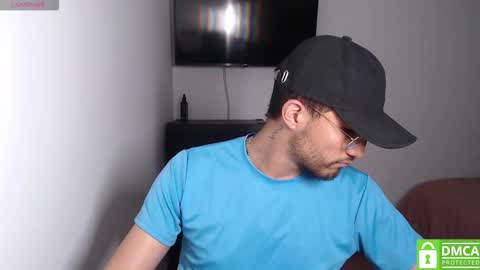 yoshy_man online show from March 2026 03:33:02 AM