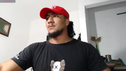 Enzo online show from October 2025 03:29:02 AM