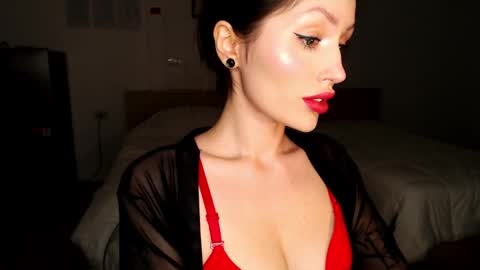 Sophie online show from January 2025 04:20:01 PM