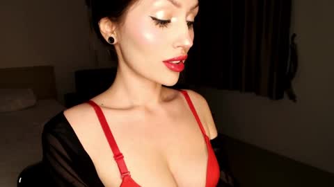 Sophie online show from January 2025 09:40:01 PM