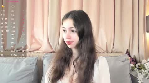 Elizabeth brunette -- Darline blonde  online show from November 2025 11:31:02 AM