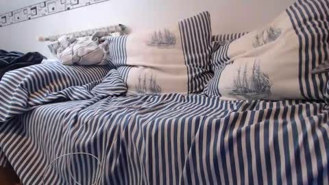 Snapshot of youandme1999 chatting on November 2025 01:44:02 PM youandme1999 online show from November 2025 01:44:02 PM