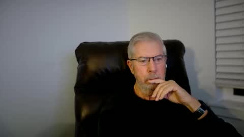 Colorado Guy Straight online show from December 2025 04:28:02 AM