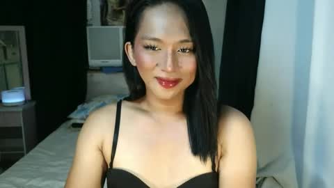 Yanie online show from November 2025 01:16:01 AM