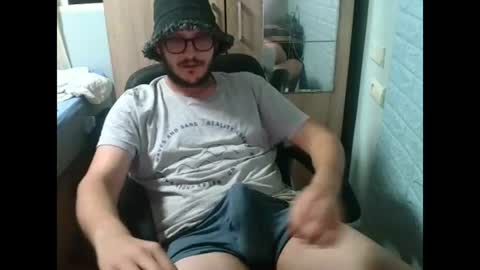 Snapshot of younromki chatting on June 2026 10:14:02 PM A... online show from June 2026 10:14:02 PM