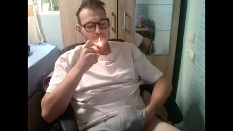 Snapshot of younromki chatting on July 2026 10:08:02 AM A... online show from July 2026 10:08:02 AM