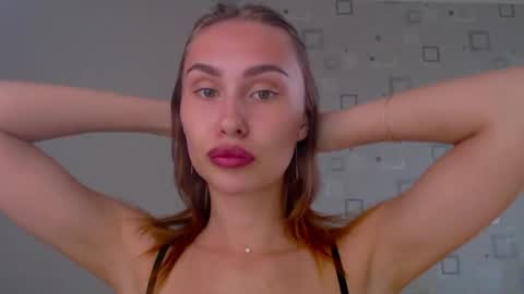 Snapshot of your_ameliaa chatting on June 2026 12:18:02 PM Amelia online show from June 2026 12:18:02 PM