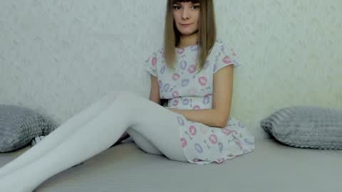 Snapshot of your_caramelka chatting on December 2024 05:27:01 AM Lily online show from December 2024 05:27:01 AM