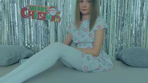 Snapshot of your_caramelka chatting on December 2024 05:20:01 AM Lily online show from December 2024 05:20:01 AM