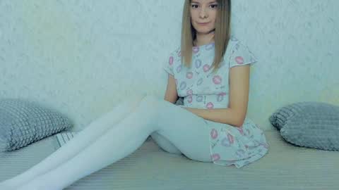 Snapshot of your_caramelka chatting on February 2025 12:06:02 PM Lily online show from February 2025 12:06:02 PM