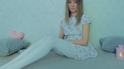 Snapshot of your_caramelka chatting on February 2025 05:04:01 AM Lily online show from February 2025 05:04:01 AM