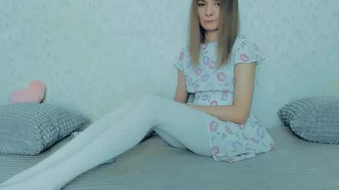 Snapshot of your_caramelka chatting on February 2025 12:06:02 PM Lily online show from February 2025 12:06:02 PM