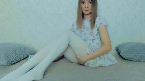 Snapshot of your_caramelka chatting on February 2025 11:49:01 AM Lily online show from February 2025 11:49:01 AM