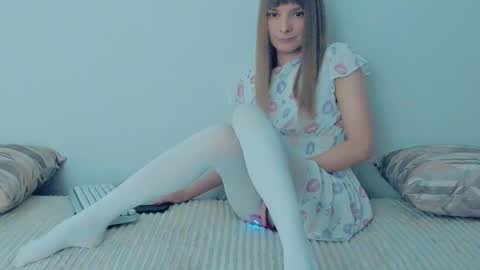 Snapshot of your_caramelka chatting on September 2025 09:42:02 AM Lily online show from September 2025 09:42:02 AM