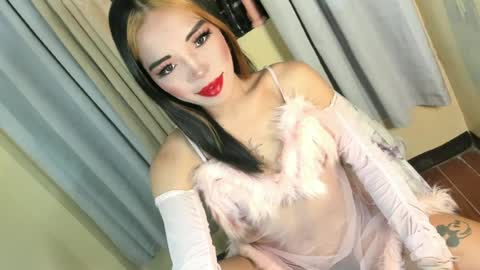 Snapshot of your_girl_yeka chatting on July 2026 08:53:02 AM your_girl_yeka online show from July 2026 08:53:02 AM